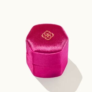 NWT Kendra Scott Davis Small Case in Hot Rose Pink Velvet